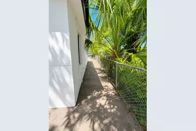 802 NW 3rd Ter, Hallandale Beach, FL 33009 - Photo 20