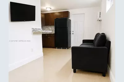 802 NW 3rd Ter, Hallandale Beach, FL 33009 - Photo 10