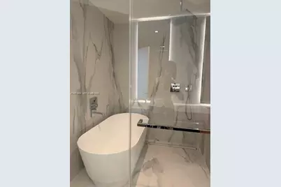 1400 Biscayne Boulevard #2702, Miami, FL 33132 - Photo 24
