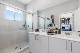754 SE 15th St, Homestead, FL 33034 - Photo 16