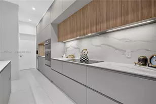1404 NE 5th St, Fort Lauderdale, FL 33301 - Photo 8