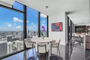 20 NE 11th St, Miami, FL 33132 - Photo 10