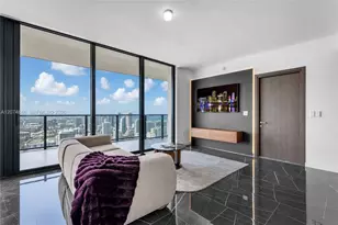 20 NE 11th St, Miami, FL 33132 - Photo 6