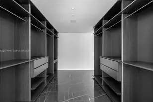 20 NE 11th St, Miami, FL 33132 - Photo 14