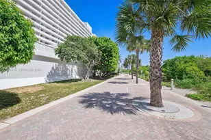 5555 Collins Ave, Miami Beach, FL 33140 - Photo 24