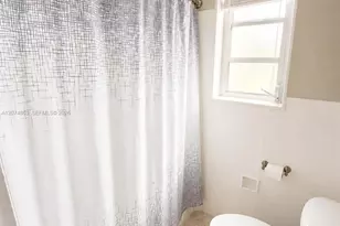 375 SW 19th Ave, Miami, FL 33135 - Photo 16
