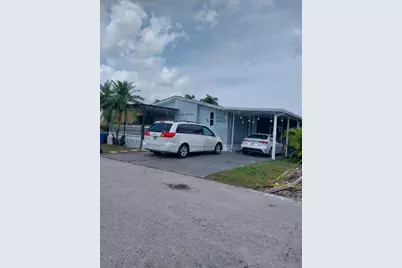 19800 SW 180th Ave   Lot#392, Miami, FL 33187 - Photo 2