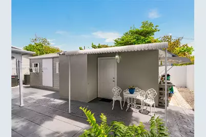 1864 NW 27th St #B, Miami, FL 33142 - Photo 2