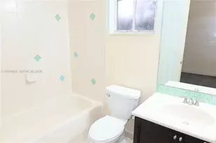 2851 W Prospect Rd, Tamarac, FL 33309 - Photo 18