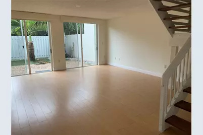 4447 NW 98th Ave, Doral, FL 33178 - Photo 4