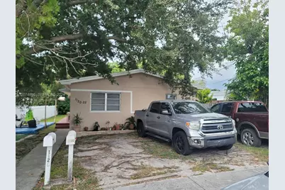 1120 NE 111th St, Miami, FL 33161 - Photo 2