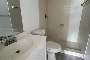 1720 NW N River Dr, Miami, FL 33125 - Photo 10
