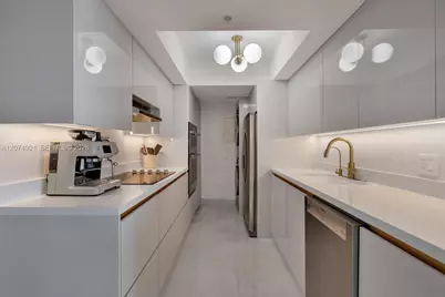 90 Alton Rd #2207, Miami Beach, FL 33139 - Photo 4