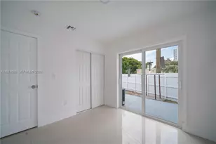 2388-2390 NE 173rd St, North Miami Beach, FL 33160 - Photo 12