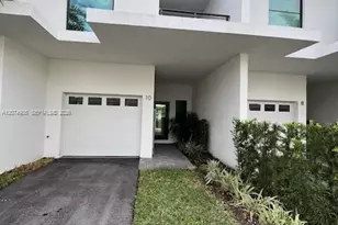 2511 Pierce St, Hollywood, FL 33020 - Photo 1