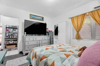 7840 Harding Ave #1, Miami Beach, FL 33141 - Photo 16