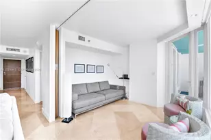 400 South Pointe Dr, Miami Beach, FL 33139 - Photo 12