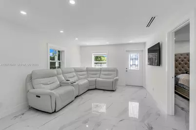 1593 Barbarie Ln, West Palm Beach, FL 33417 - Photo 4