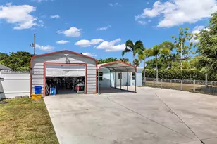 1593 Barbarie Ln, West Palm Beach, FL 33417 - Photo 2