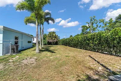 1593 Barbarie Ln, West Palm Beach, FL 33417 - Photo 24
