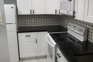1990 Marseille Dr, Miami Beach, FL 33141 - Photo 10