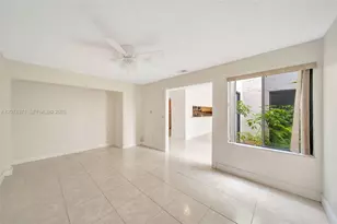 5223 Gate Lake Rd, Tamarac, FL 33319 - Photo 8