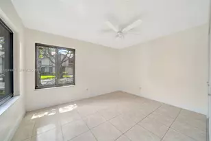 5223 Gate Lake Rd, Tamarac, FL 33319 - Photo 4