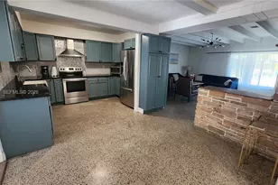 482 NE 8th Ave, Deerfield Beach, FL 33441 - Photo 4