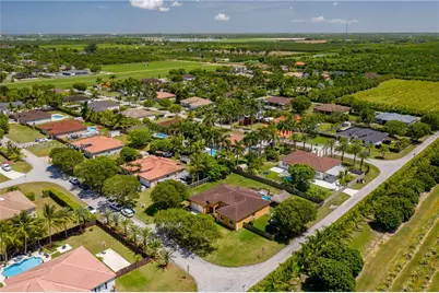 20562 SW 324 St, Homestead, FL 33030 - Photo 10