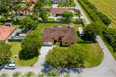 20562 SW 324 St, Homestead, FL 33030 - Photo 6