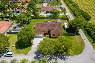 20562 SW 324th St, Homestead, FL 33030 - Photo 6