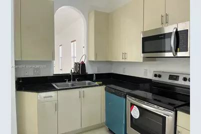 2315 NE 37th Rd, Homestead, FL 33033 - Photo 4