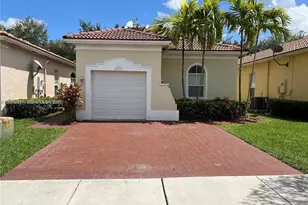 2315 NE 37th Rd, Homestead, FL 33033 - Photo 2