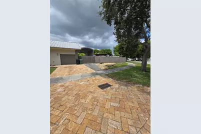14811 SW 307th St #14811, Homestead, FL 33033 - Photo 4