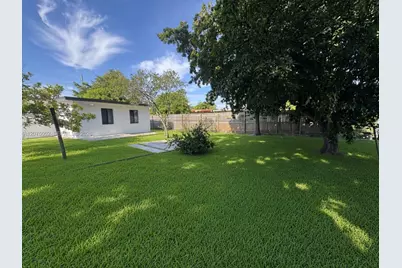 1119 NW 11th Ct, Fort Lauderdale, FL 33311 - Photo 24