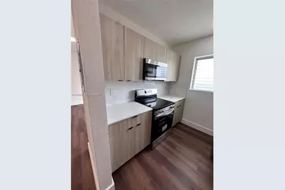 [Address not provided], Miami Beach, FL 33141 - Photo 2
