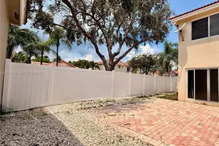 1140 Oysterwood St, Hollywood, FL 33019 - Photo 32