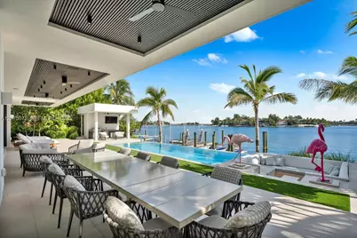 375 N Hibiscus Dr, Miami Beach, FL 33139 - Photo 14