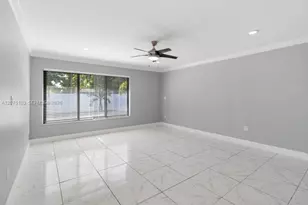 913 SW 49th Ave, Plantation, FL 33317 - Photo 10