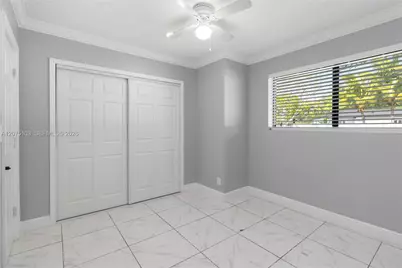 913 SW 49th Ave, Plantation, FL 33317 - Photo 16