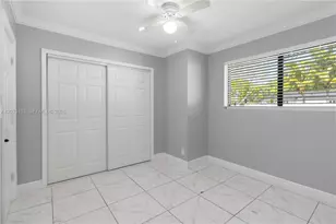 913 SW 49th Ave, Plantation, FL 33317 - Photo 16
