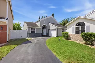 1181 SW 108th Terrace, Davie, FL 33324 - Photo 32