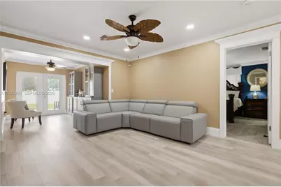 6620 SW 6th St, Pembroke Pines, FL 33023 - Photo 18