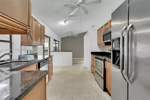 16871 Patio Village Ct, Weston, FL 33326 - Photo 14