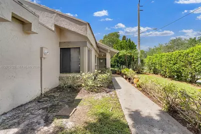 16871 Patio Village Ct, Weston, FL 33326 - Photo 32