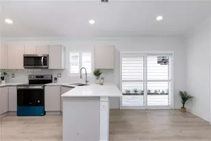 46 Gables Blvd, Weston, FL 33326 - Photo 8