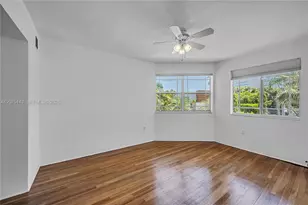 800 W 42 St, Miami Beach, FL 33140 - Photo 24