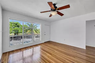 800 W 42 St, Miami Beach, FL 33140 - Photo 12