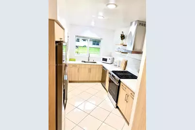 14500 NE 5th Ct, Miami, FL 33161 - Photo 10