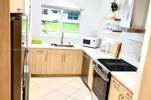 14500 NE 5th Ct, Miami, FL 33161 - Photo 10